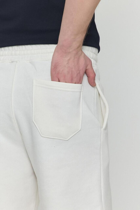 ONE COLOR SIMPLE MEN SHORT SWEATPANTS WHITE-E BARDHE - 6