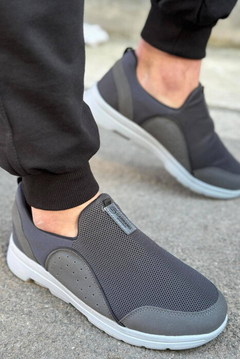 ONE COLOR SIMPLE MEN SNEAKERS DARK GREY/GEE 