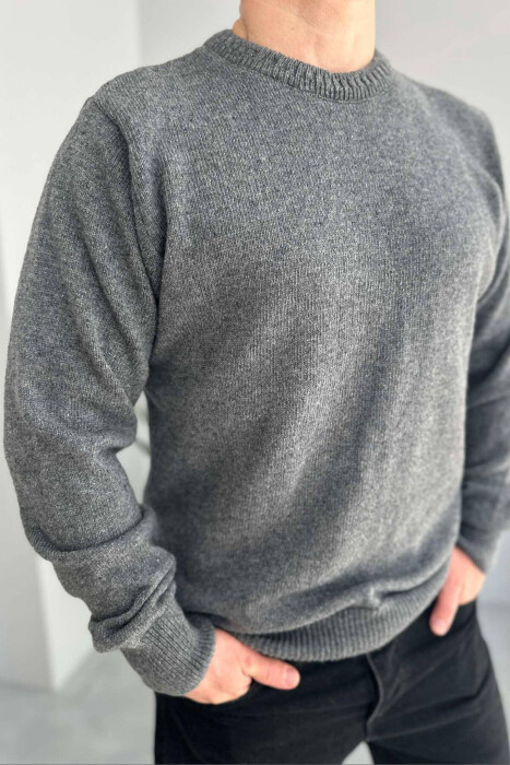 ROUND NECK SIMPLE MEN SWEATER IN GREY COLOR 