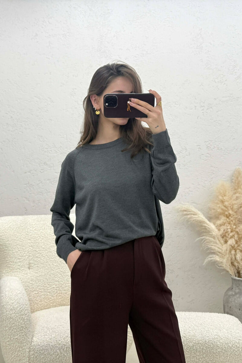 ONE COLOR SIMPLE ROUND NECK WOMEN SWEATER DARK GREY/GEE - 3