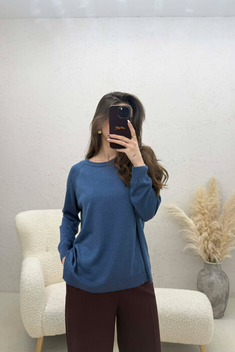 ONE COLOR SIMPLE ROUND NECK WOMEN SWEATER LIGHTBLUE/BZ - KLAUDIO FASHION