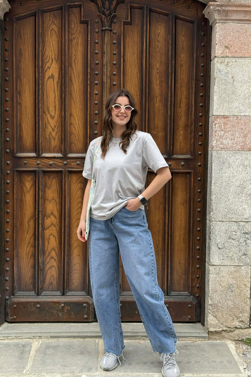 ONE COLOR SIMPLE ROUND NECK WOMEN T-SHIRT + 6 PAIR SOCKS GREY ASH/GRI HIRI - 3