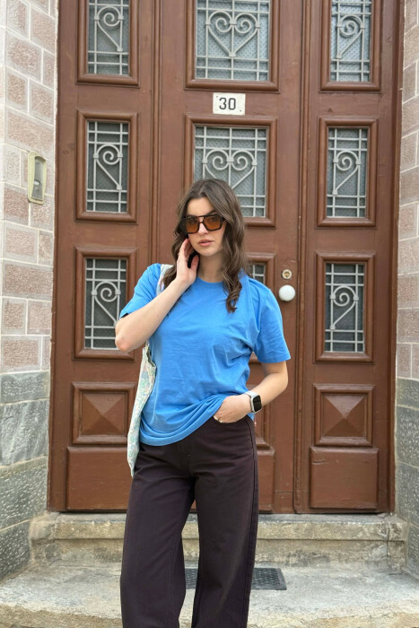 ONE COLOR SIMPLE ROUND NECK WOMEN T-SHIRT + 6 PAIR SOCKS LIGHTBLUE/BZ 