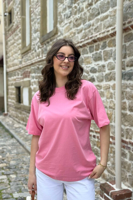 T-SHIRT NJË NGJYRËSH I THJESHTË PËR FEMRA NË NGJYRËN ROZË 