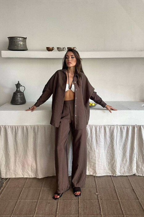 SET NJË NGJYRËSH KËMISHË E THJESHTË +PANTALLONA PËR FEMRA NË NGJYRË KAFE TË ZBARDHUR 