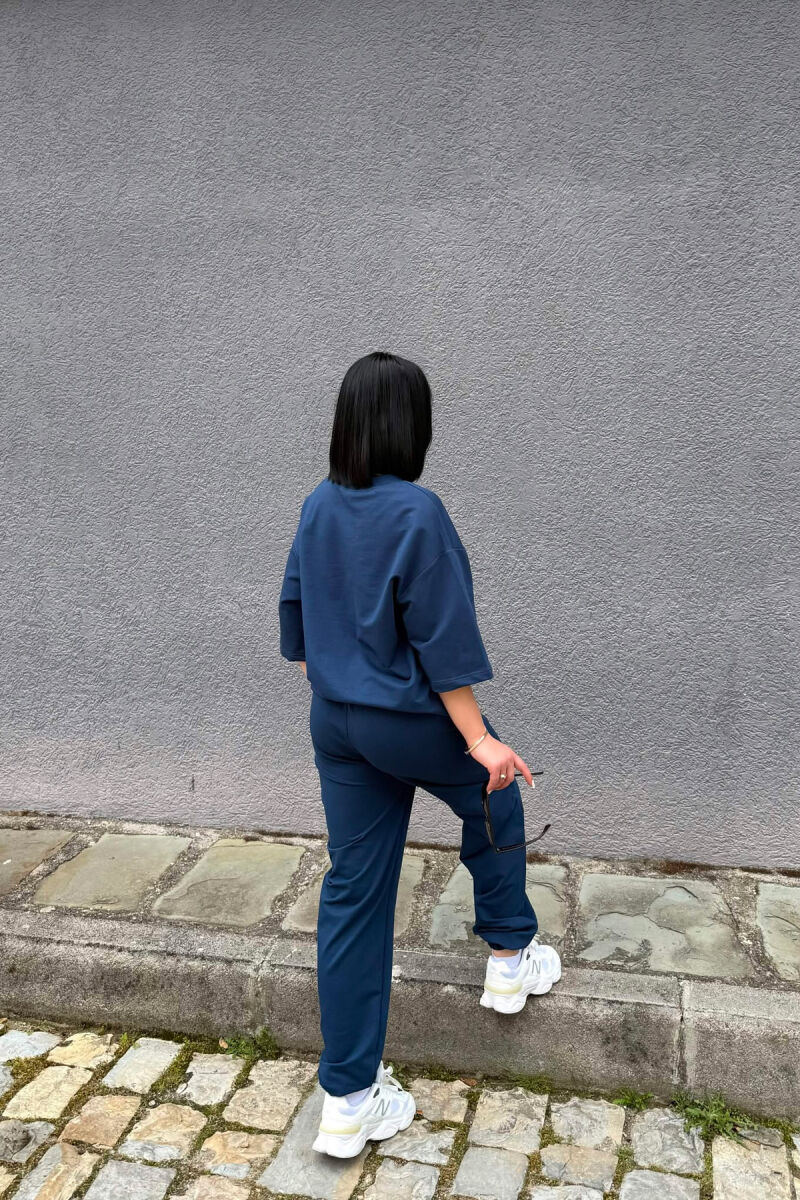 ONE COLOR SIMPLE T-SHIRT + JOGGERS WOMAN SET DARK BLUE/BEE - 6
