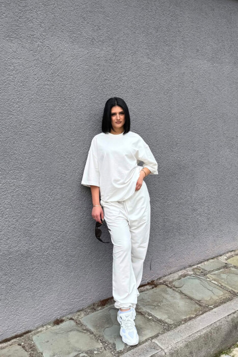 ONE COLOR SIMPLE T-SHIRT + JOGGERS WOMAN SET WHITE-E BARDHE 
