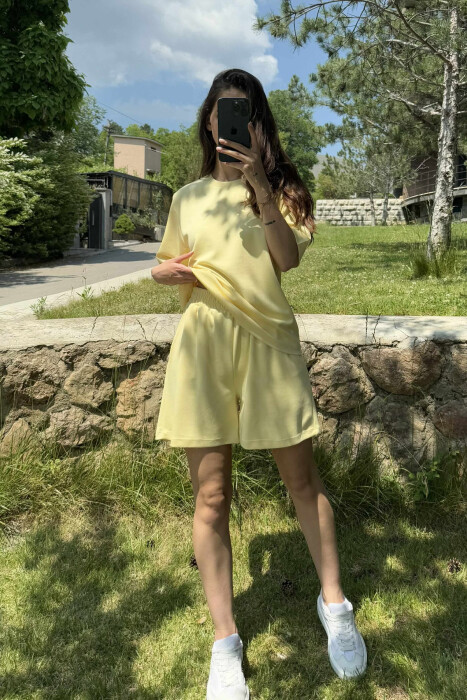 ONE COLOR SIMPLE T-SHIRT+SHORTS WOMEN SET YELLOW/E VERDHE 