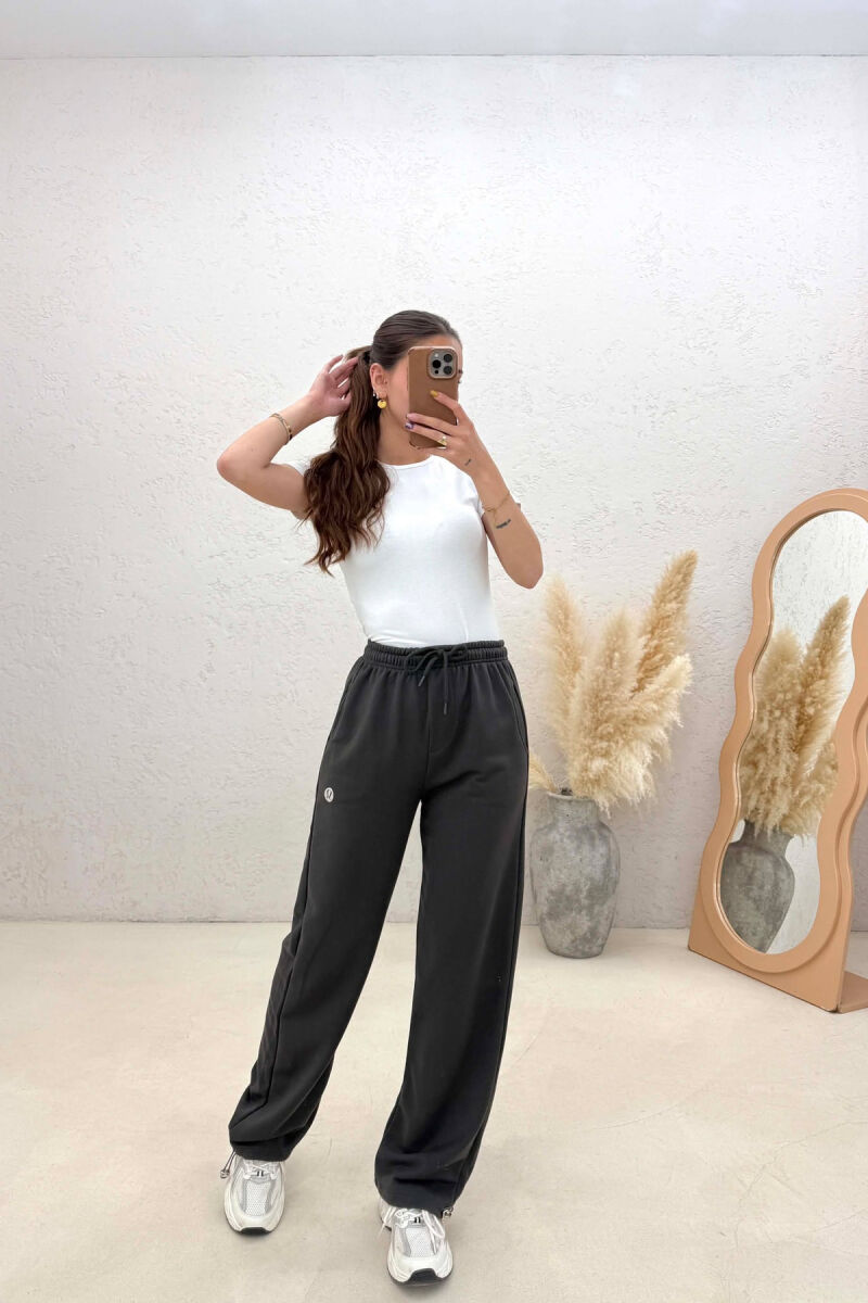 ONE COLOR SIMPLE WOMAN SWEATPANTS DARK GREY/GEE - 1