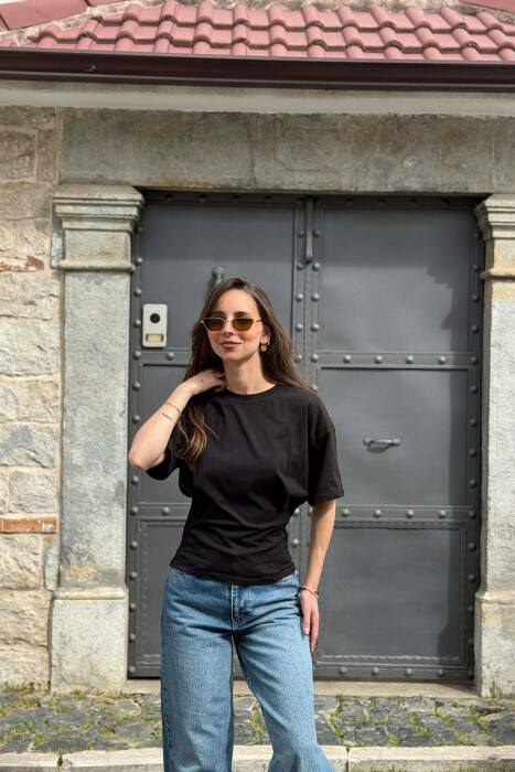 ONE COLOR SIMPLE WOMAN T-SHIRT BLACK/ E ZEZE - KLAUDIO FASHION