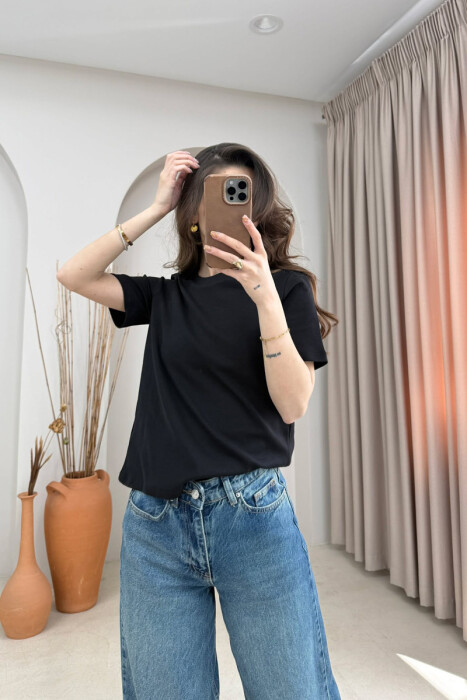 T-SHIRT I THJESHTE NJE NGJYRESH PER FEMRA NE NGJYRE TE ZEZE - 