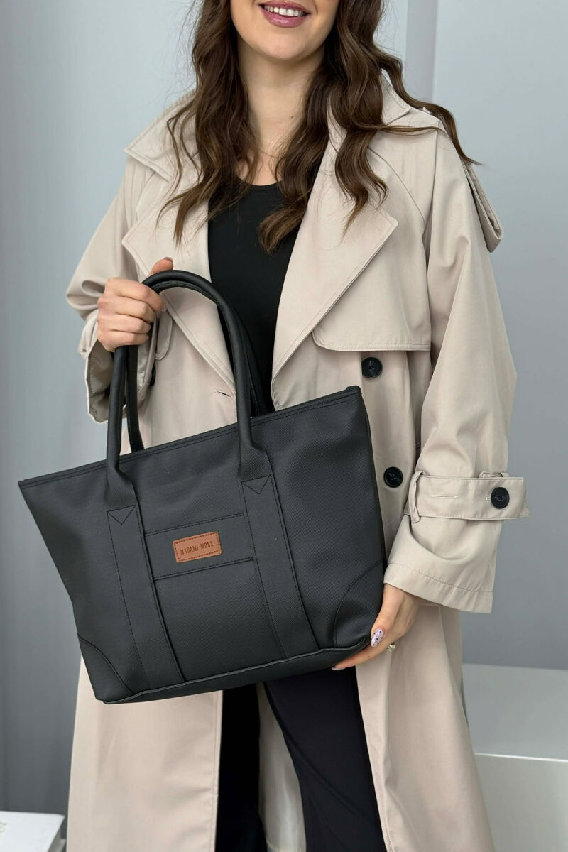 ÇANTE E THJESHTE NJE NGJYRESHE PER FEMRA NE NGJYRE TE ZEZE - 5