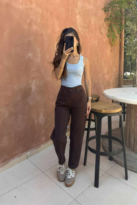 XHINSE NJË NGJYRËSHE TË THJESHTA PËR FEMRA NË NGJYRËN KAFE E ERRËT - KLAUDIO FASHION