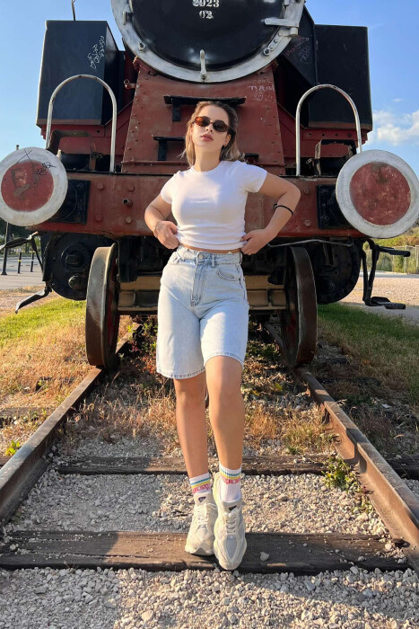 ONE COLOR SIMPLE WOMEN SHORTS BABY BLUE/BLU BY 