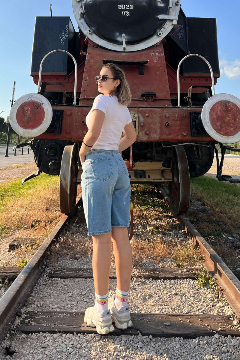 ONE COLOR SIMPLE WOMEN SHORTS BLUE/BLU - 3