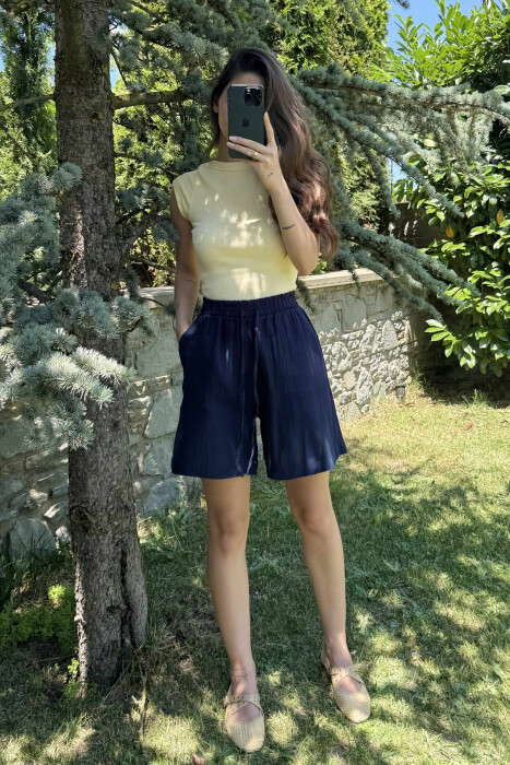 ONE COLOR SIMPLE WOMEN SHORTS DARK BLUE/BEE 