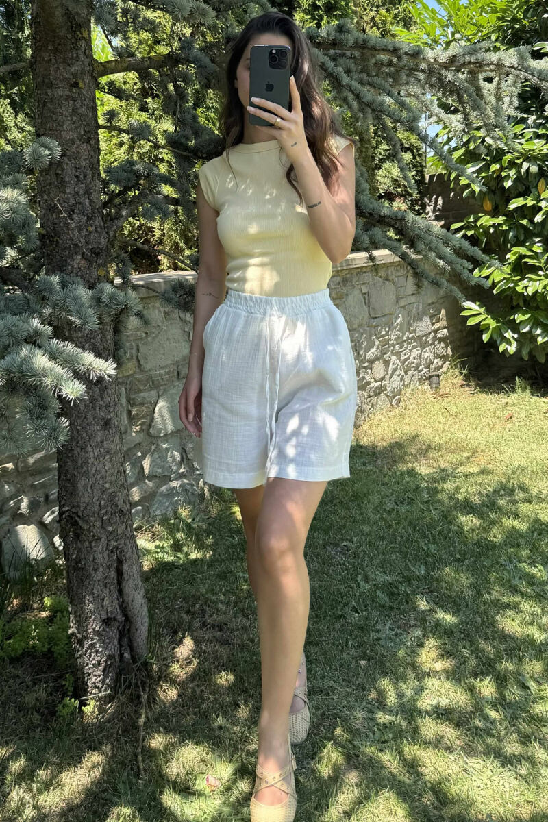 ONE COLOR SIMPLE WOMEN SHORTS WHITE-E BARDHE - 4