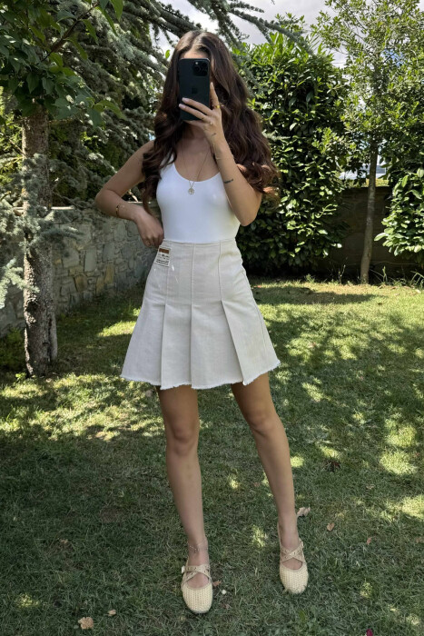 FUND NJË NGJYRËSH I THJESHTË PËR FEMRA NË NGJYRËN KREM - KLAUDIO FASHION