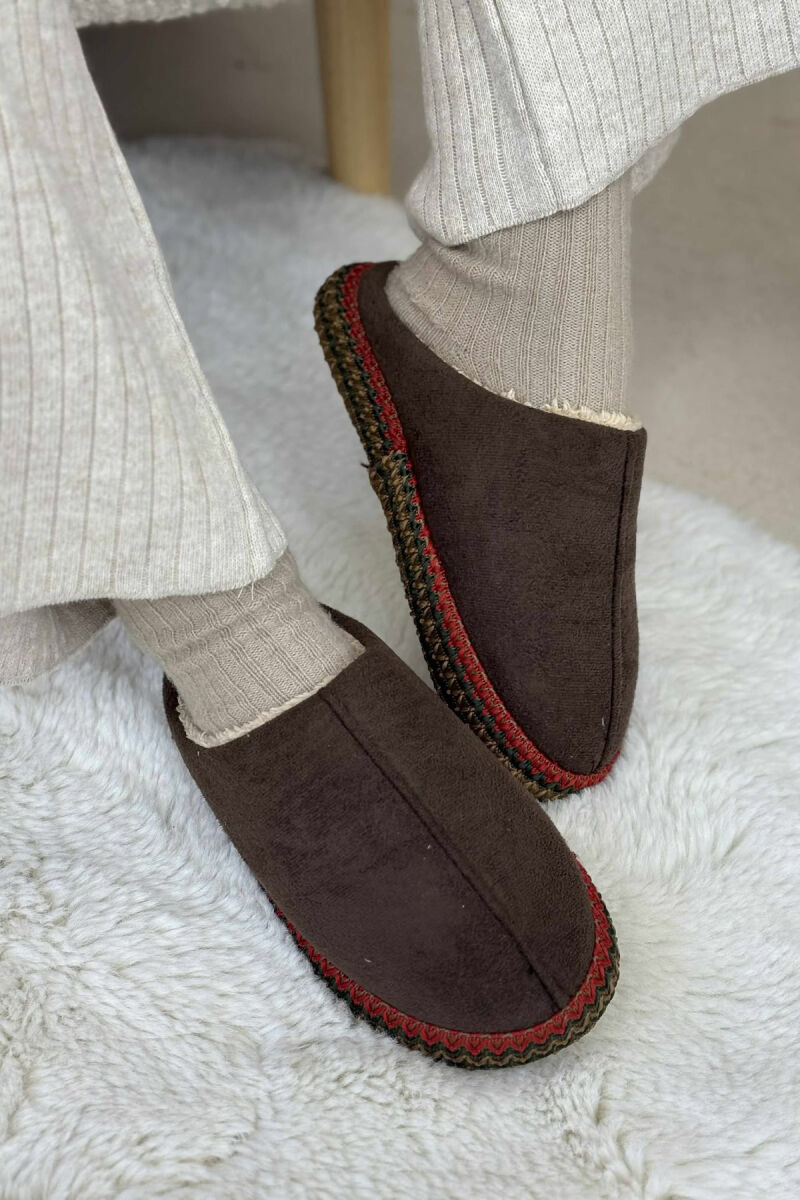 ONE COLOR SIMPLE WOMEN SLIPPERS DARK BROWN/KAE - 1