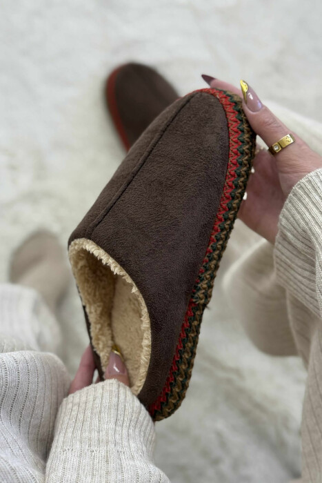 ONE COLOR SIMPLE WOMEN SLIPPERS DARK BROWN/KAE - 4