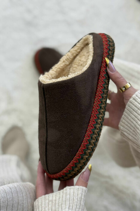 ONE COLOR SIMPLE WOMEN SLIPPERS DARK BROWN/KAE - 5