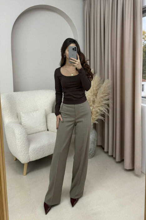 ONE COLOR SIMPLE WOMEN SWEATSHIRT DARK BROWN/KAE - 1