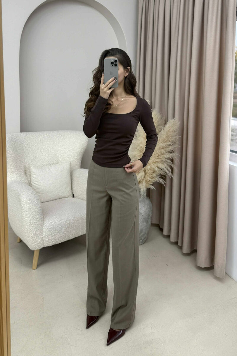 ONE COLOR SIMPLE WOMEN SWEATSHIRT DARK BROWN/KAE - 2