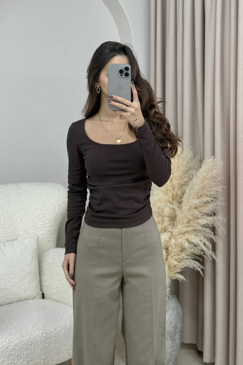 ONE COLOR SIMPLE WOMEN SWEATSHIRT DARK BROWN/KAE - 3