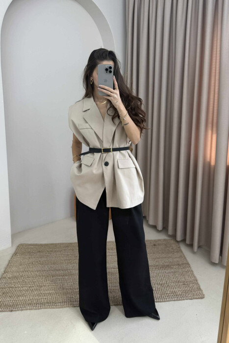 XHAKETË NJË NGJYRËSHE PA MËNGË PËR FEMRA NË NGJYRËN BEZHË - KLAUDIO FASHION