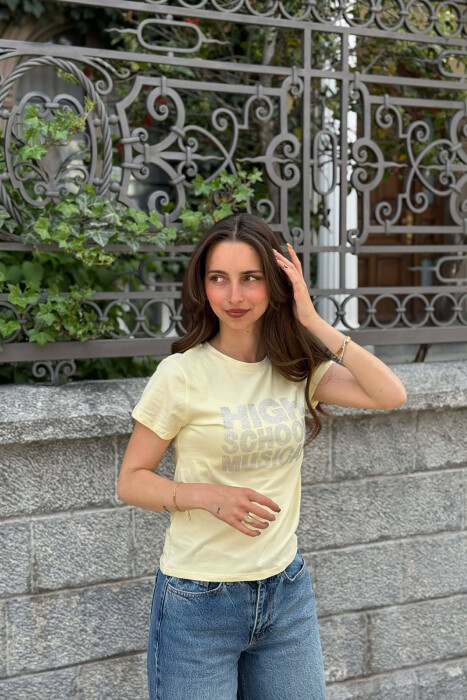 T-SHIRT PER FEMRA NE NGJYRE TE VERDHE 