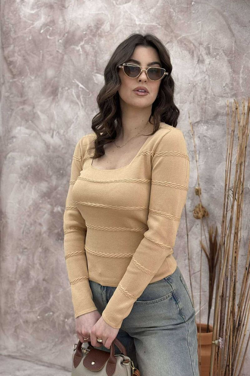 ONE COLOR SQUARE NECK WOMEN SWEATER BEIGE/BEZHE - 3