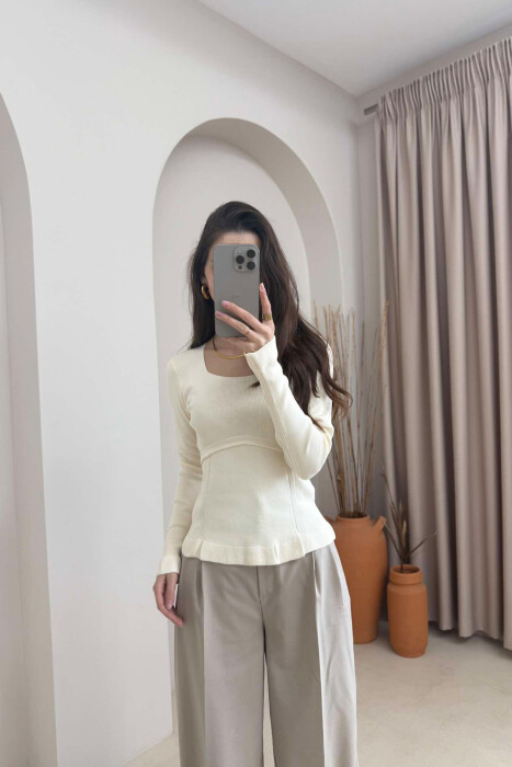 ONE COLOR SQUARE NECK WOMEN SWEATER CREAM/KREM 