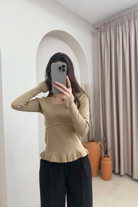 ONE COLOR SQUARE NECK WOMEN SWEATER DARK BEIGE/BEZHE ERRET 