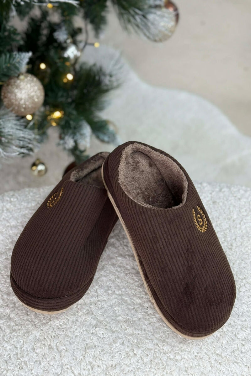 ONE COLOR TEDDY LINED MAN SLIPPERS BROWN/KAFE - 4