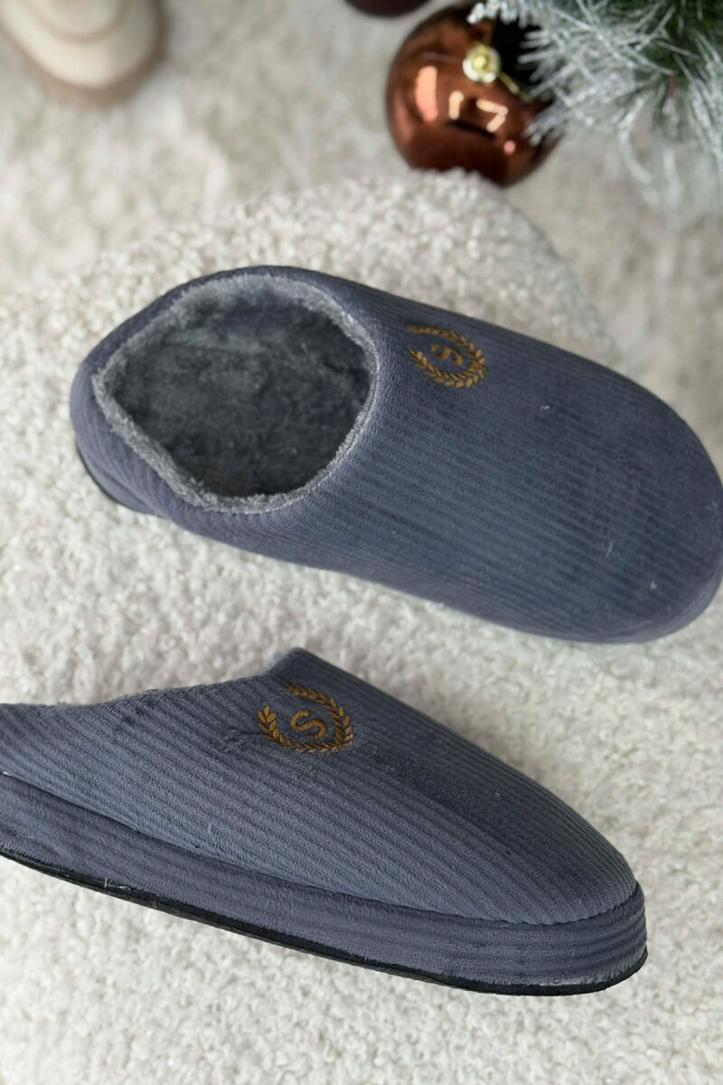 ONE COLOR TEDDY LINED MAN SLIPPERS GREY/GRI - 4