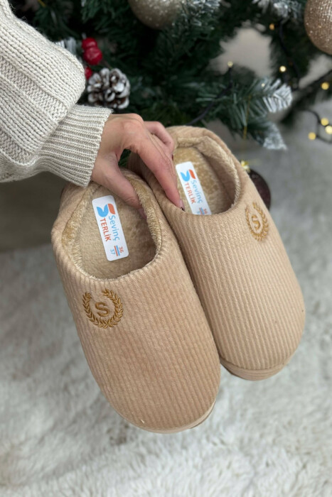 ONE COLOR TEDDY LINED WOMEN SLIPPERS BEIGE/BEZHE - 4