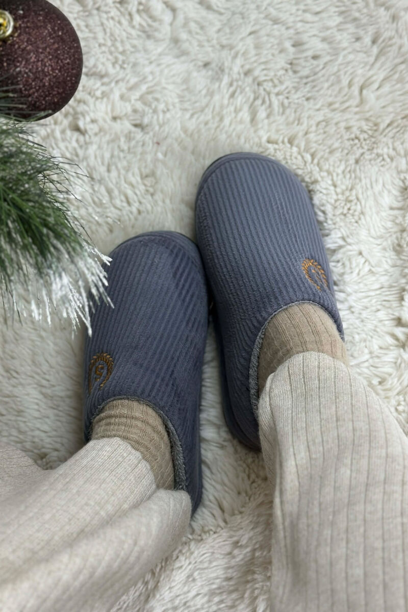 ONE COLOR TEDDY LINED WOMEN SLIPPERS GREY/GRI - 5