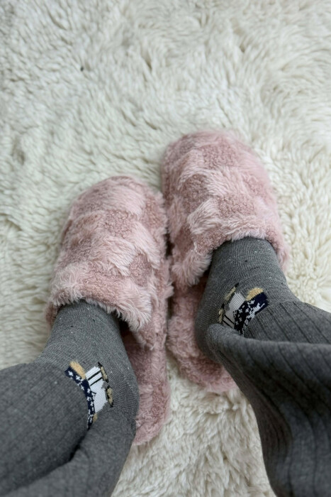 ONE COLOR TEDDY SQUARES WOMEN SLIPPERS POWDER/PUDER - 5