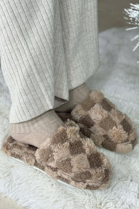 ONE COLOR TEDDY SQUARES WOMEN SLIPPERS BEIGE/BEZHE 
