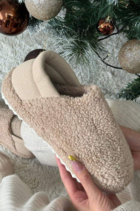 ONE COLOR TEDDY WOMEN SLIPPERS DARK BEIGE/BEZHE ERRET - 5