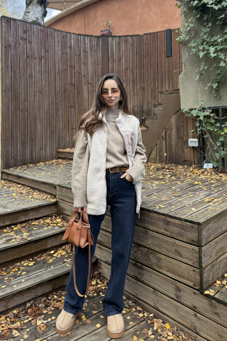 JELEK PELLUSH NJË NGJYRËSH ME ZINXHIR PËR FEMRA NË NGJYRË KREM - KLAUDIO FASHION