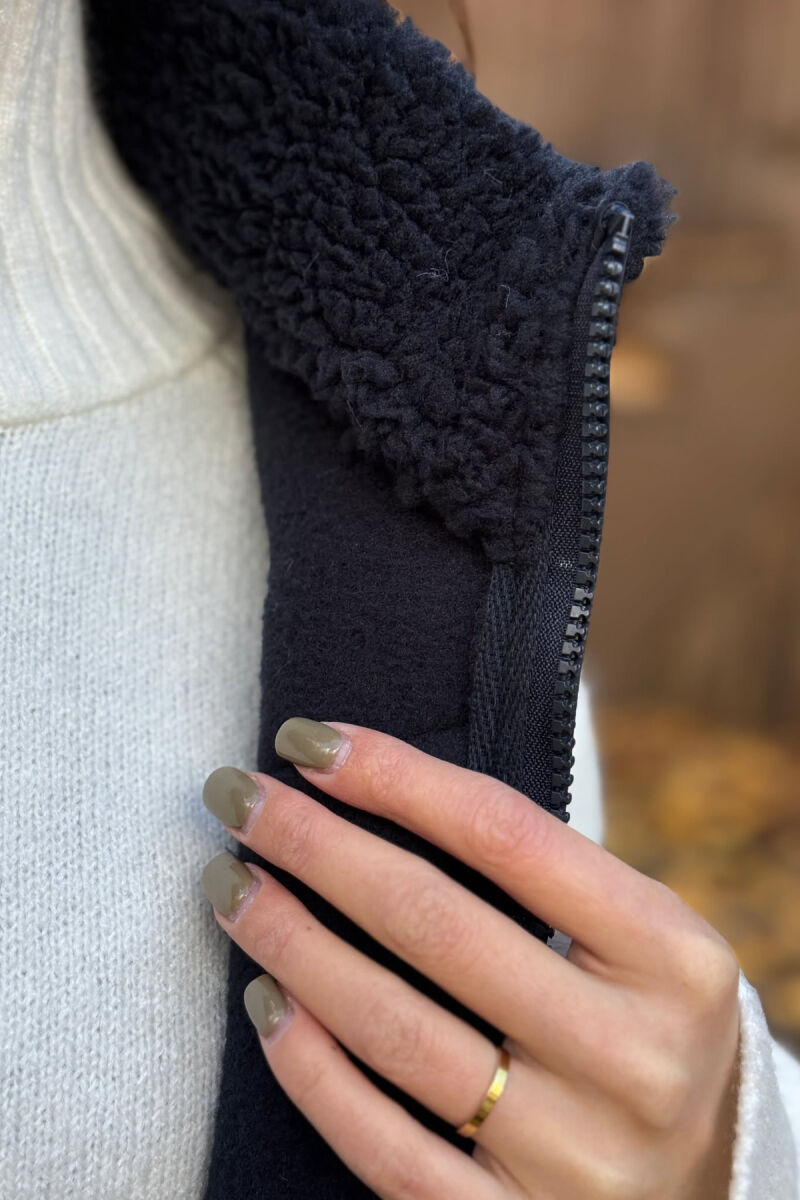 ONE COLOR TEDDY ZIPPER WOMEN VEST DARK BLUE/BEE - 4