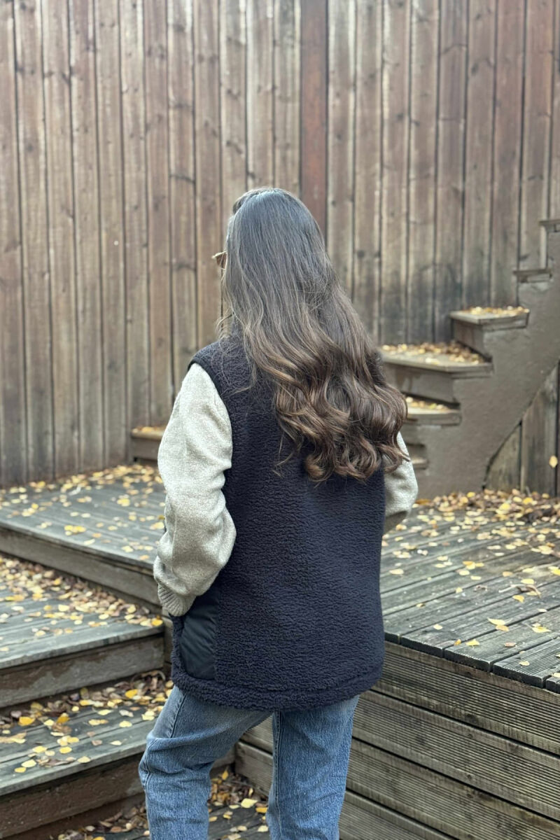 ONE COLOR TEDDY ZIPPER WOMEN VEST DARK GREY/GEE - 3