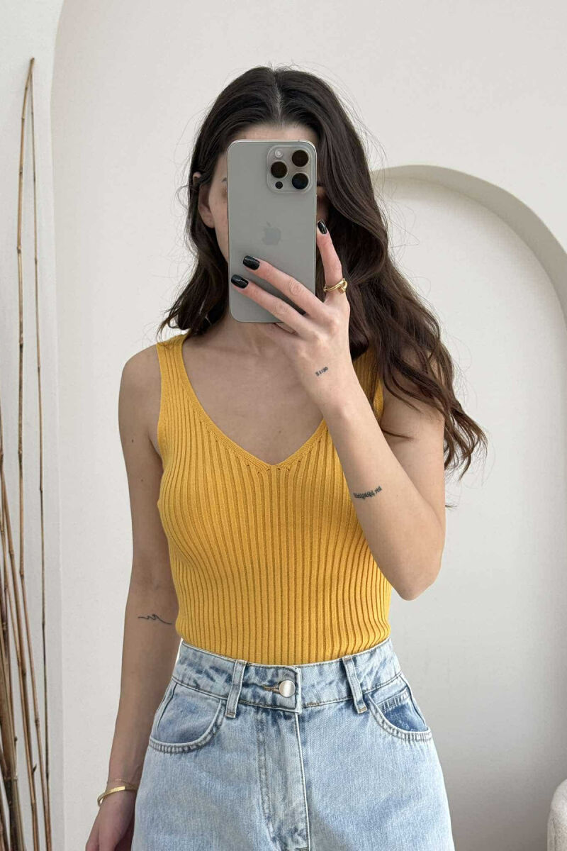 ONE COLOR THIN STRAPS WOMEN TANK TOP MUSTARD/MUSTARDE - 1