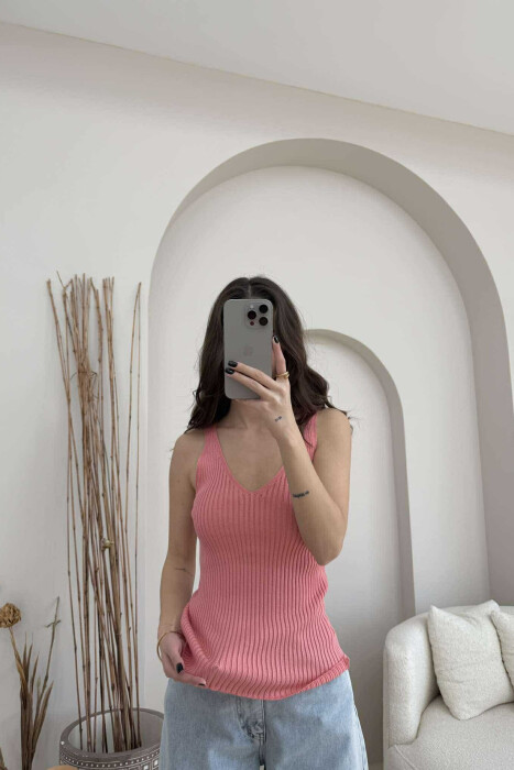 ONE COLOR THIN STRAPS WOMEN TANK TOP POWDER/PUDER 