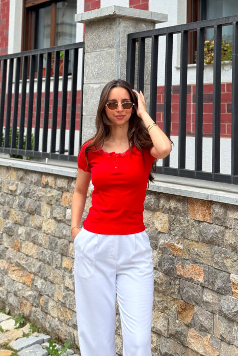 ONE COLOR TULLE DETAIL WOMAN T-SHIRT RED/E KUQE - KLAUDIO FASHION
