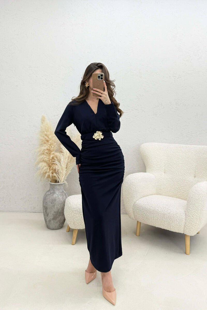 ONE COLOR V NECK GOLD DETAIL BELT LONG WOMEN DRESS BLUE/BLU - 2