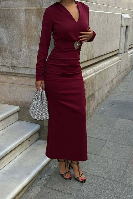 ONE COLOR V NECK GOLD DETAIL BELT LONG WOMEN DRESS BURGUNDY/VISHNJE - 2