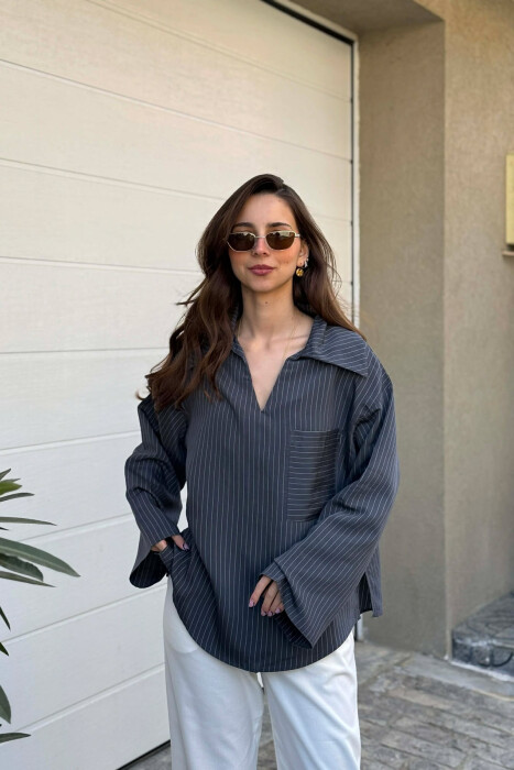 ONE COLOR V-NECK LINES DESIGNS FRONT POCKET WOMAN SHIRT DARK GREY/GEE 