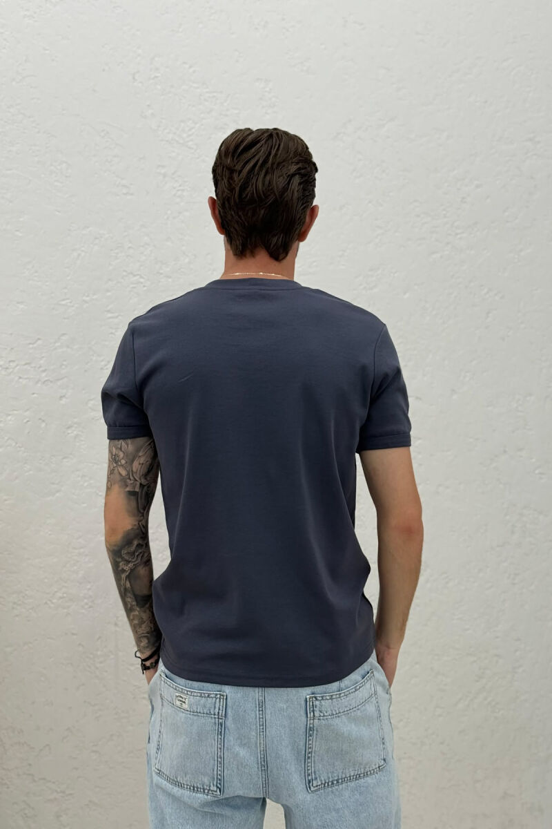 ONE COLOR V NECK MEN T-SHIRT DARK GREY/GEE - 2